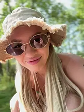 XXX chat uživo modela NewLale