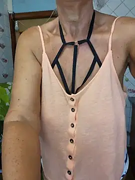 XXX chat uživo modela yalukerya