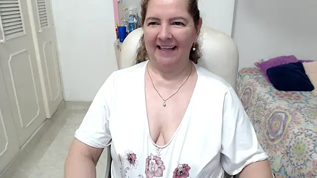 Chatroom XXX en direct de leonela_69