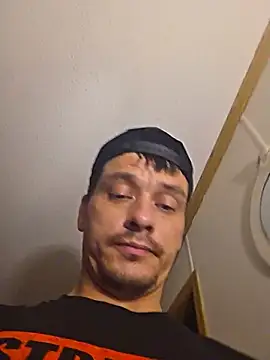 Chat XXX en directo de twistafatpipe