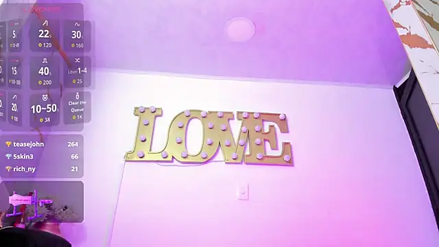dianamilfのライブXXXチャット