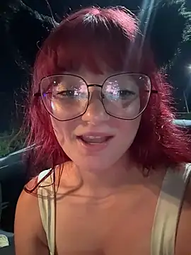 urpuppymoon Chat XXX in diretta