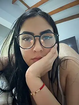 I_AM_SOPHIE_ Adlı Modelin Canlı XXX Sohbeti