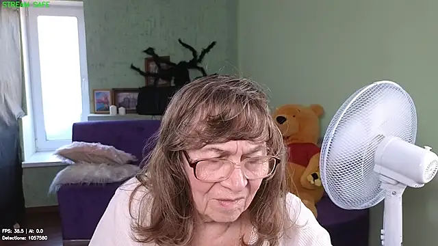 Betty_Brick live XXX chat