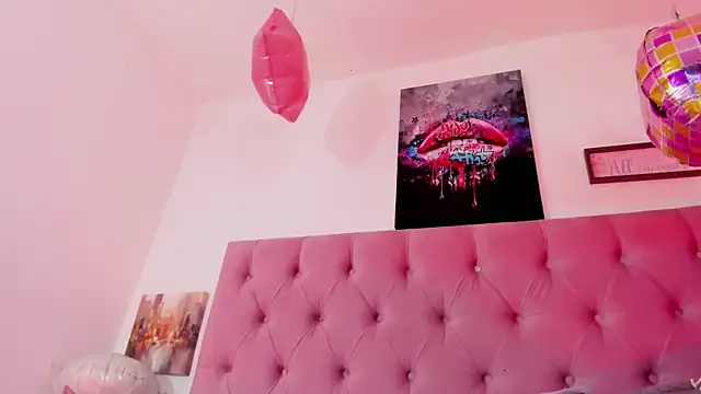 צ'אט XXX בשידור חי של Aily_star