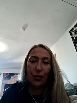 -Jeany- Adlı Modelin Canlı XXX Sohbeti