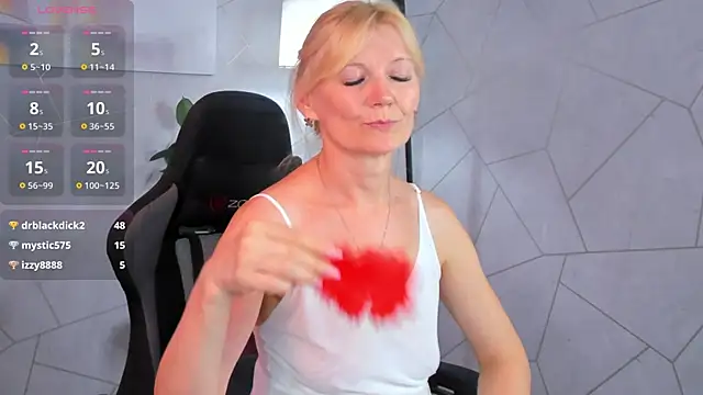 Julie_Lucas live XXX chat