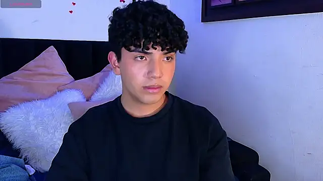 Kairoo_ Live XXX Chat