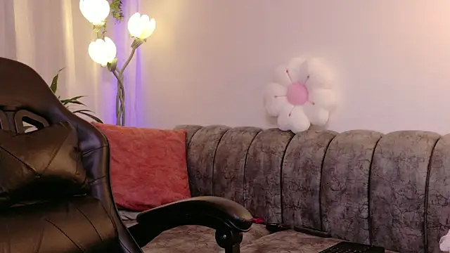 Chat +18 de samiradoll ao vivo