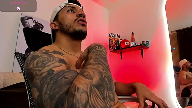 Chat +18 de LiamReigns_ ao vivo
