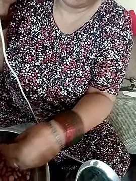 Simran_008 – Naživo XXX chat