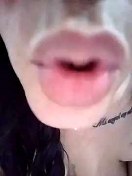 laly_Abby: απευθείας συνομιλία ΧΧΧ
