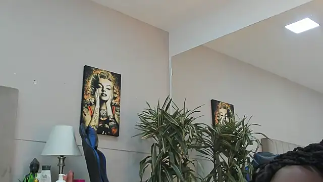 Онлайн чат XXX Angie_abby