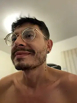 Chat +18 de andrewlopezz ao vivo