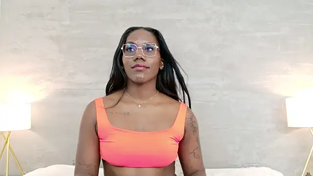 Alaia_Colins' Live XXX Chat