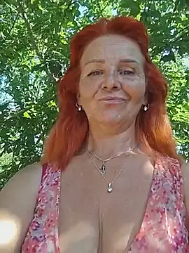 SandraCassandra: απευθείας συνομιλία ΧΧΧ