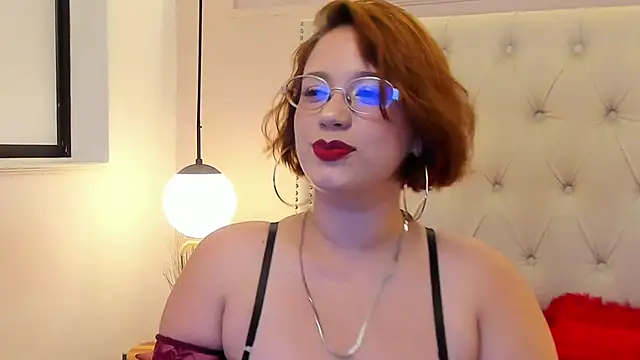 MillyHotsoon:  απευθείας συνομιλία ΧΧΧ