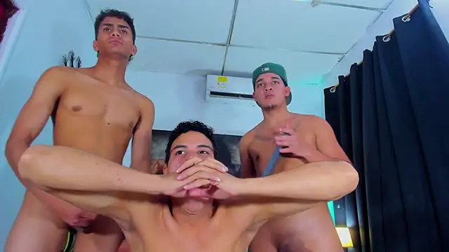Chat +18 de BOYS_IN_THE_EMPIRE ao vivo