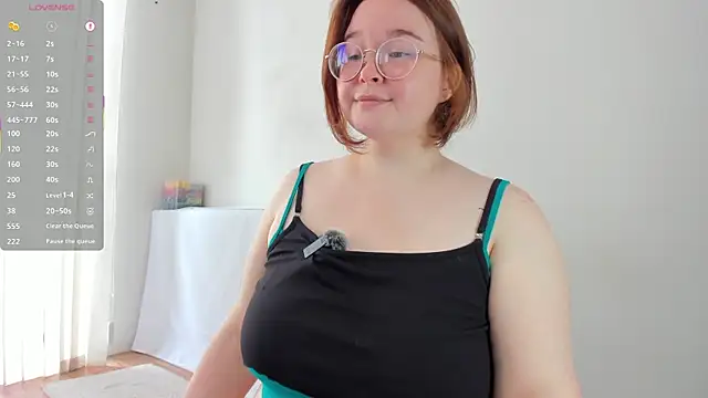 DebbieWoood's Live XXX Chat