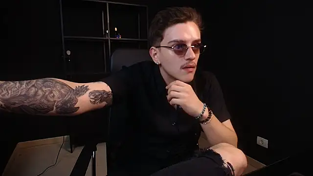 FelixStarkk 라이브 XXX 채팅