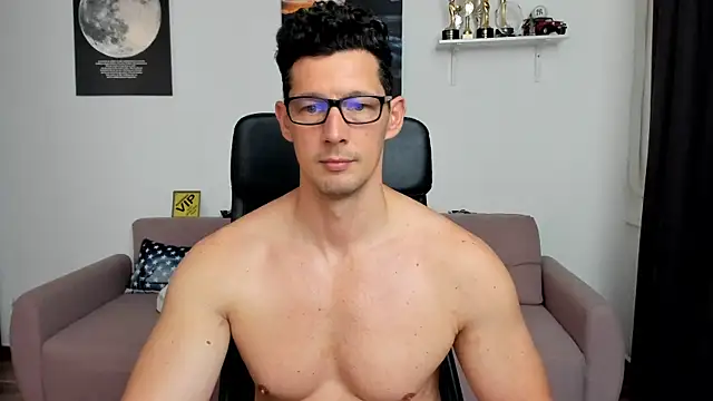 BrutusK08 – Naživo XXX chat