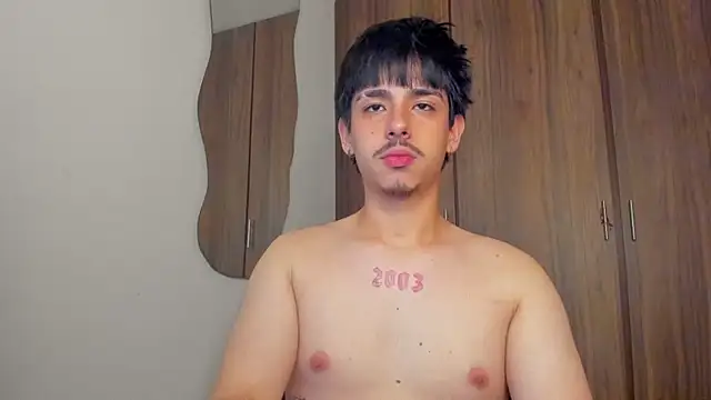 Maximo_Miller élő XXX-chatje
