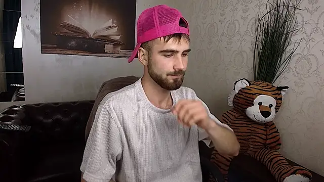 KyloEast's Live XXX Chat