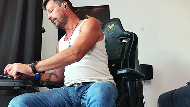 ChrisKox live XXX chat