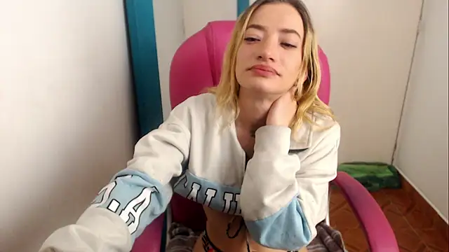 Pokój czatu na żywo – zoe_jones13