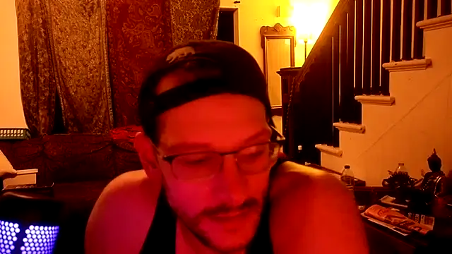 MasterDaddyCool élő XXX-chatje