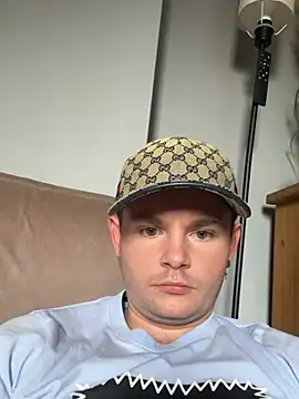 Ronnie153 live XXX chat