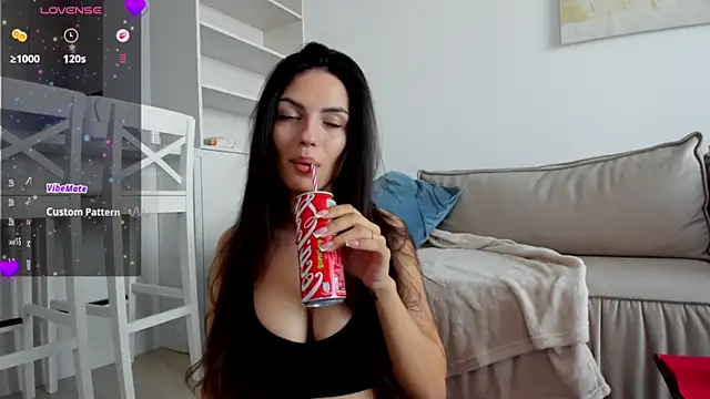 غرفة دردشة juicekatee المباشرة