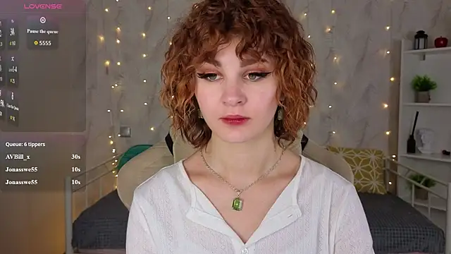 Chat XXX en directo de Kira__Fluffy