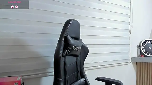 XXX chat uživo modela Rick_Adams