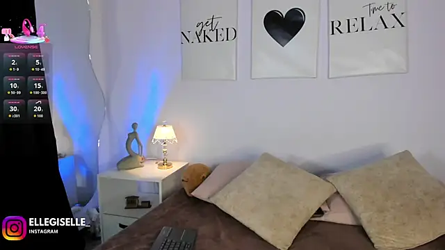 ElleGisellee's Live XXX Chat