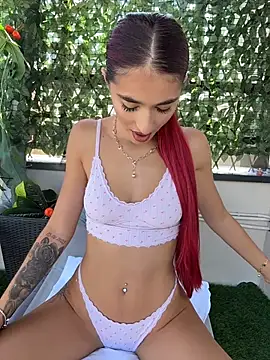 VixenRosse Adlı Modelin Canlı XXX Sohbeti