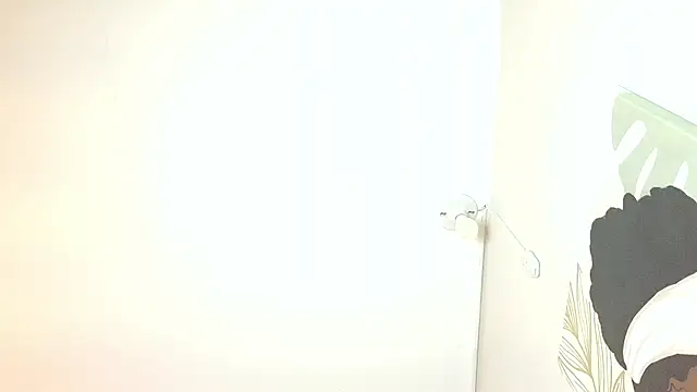 nylaroyale_cr's Live XXX Chat