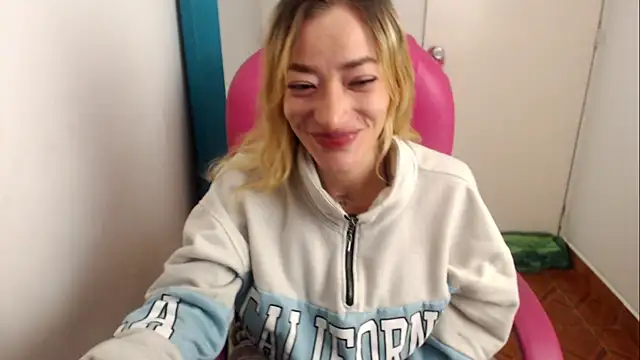 zoe_jones13 live XXX chat