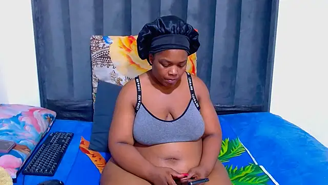 Chat +18 de BigbootyNickyx ao vivo