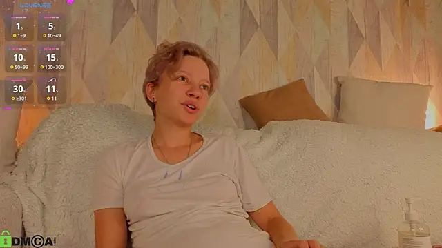Michelle_Blond 现场XXX聊天