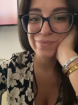 NadiraNoor Live XXX-chat