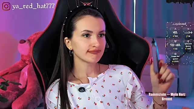 -RED_HAT-'s Live XXX Chat