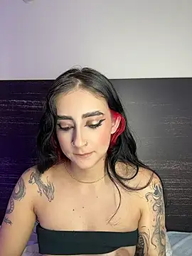 sharlot24 Chat XXX in diretta