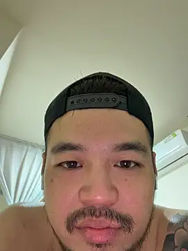 James1992_Ovo Adlı Modelin Canlı XXX Sohbeti