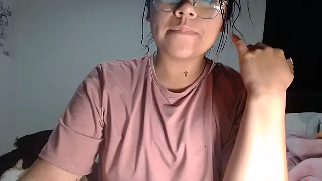 Kimmy_kimmy_ – Naživo chatovacia miestnosť