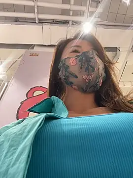 kiss_loo's Live XXX Chat