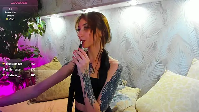 Ellen_Hops Adlı Modelin Canlı XXX Sohbeti