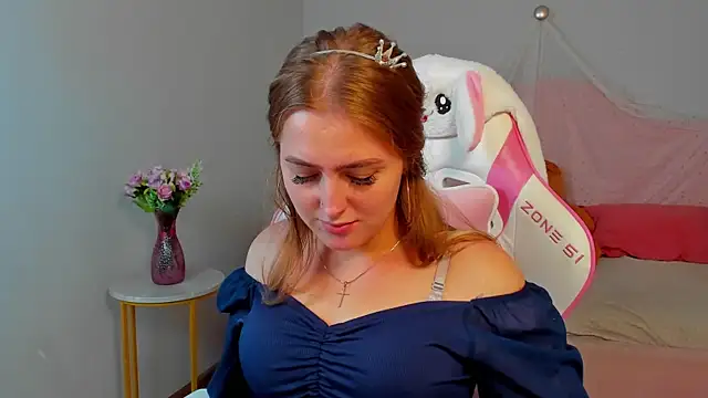 EllaBells Adlı Modelin Canlı XXX Sohbeti