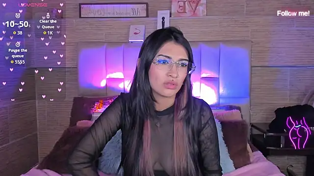 mia_devine_ Live XXX-chat