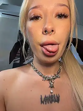 MaryChanXO élő XXX-chatje